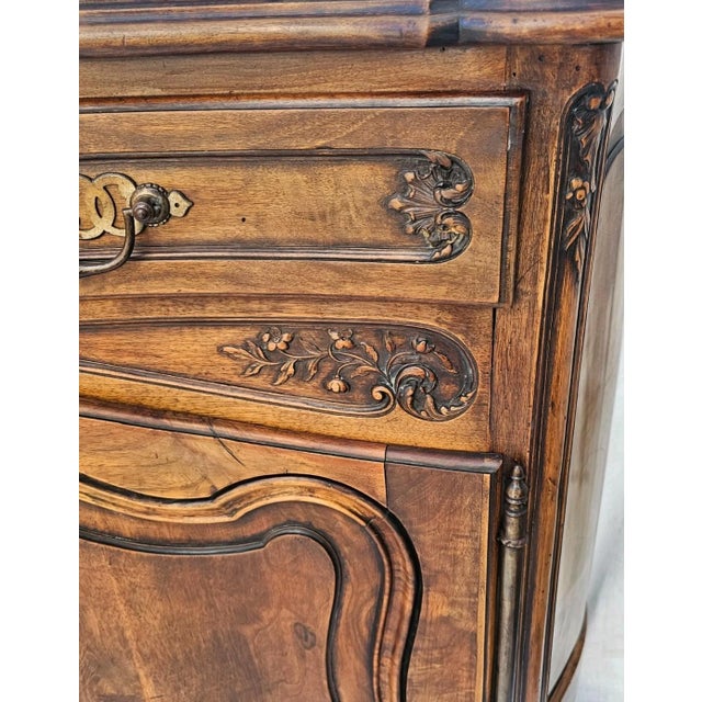 Antique French Louis XV Walnut Buffet Sideboard Curved Front Carved C1900s For Sale - Image 9 of 17
