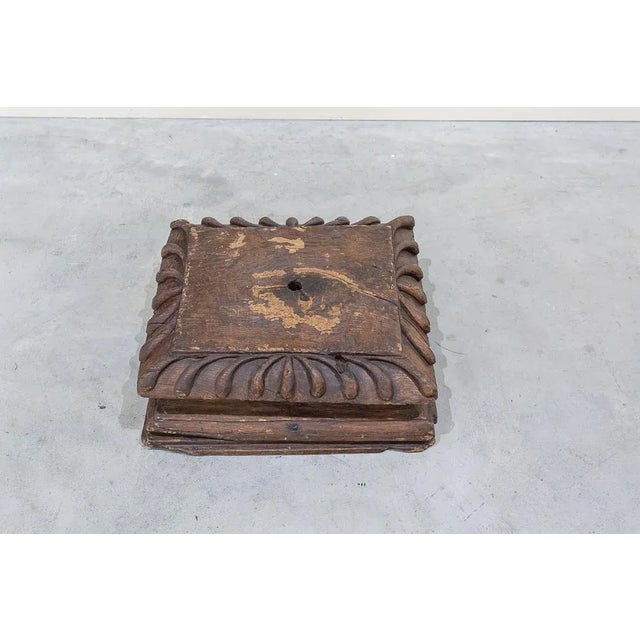 Square Pedestal with Hens in Pine wood, Spain, 18th Century For Sale - Image 9 of 9