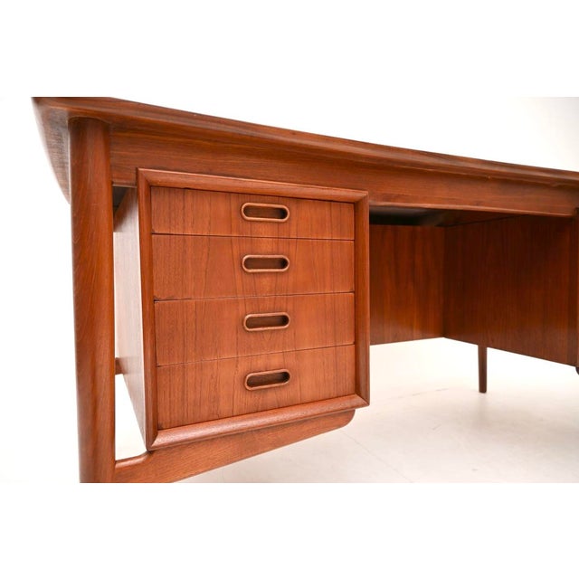 Vintage Danish Teak Desk by Svend Aage Madsen for HP Hansen, 1960s For Sale - Image 11 of 14