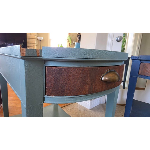 1930s Pair of Mid- Century Vintage Mahogany Side Tables For Sale - Image 5 of 6