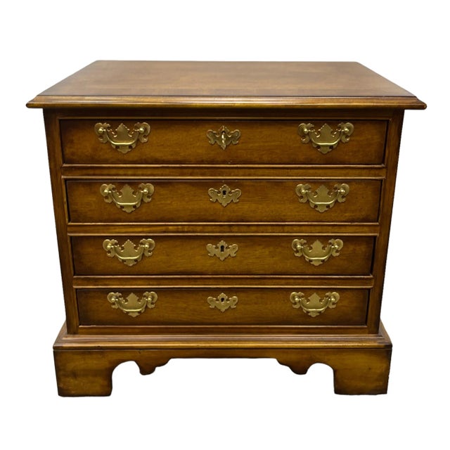 Vintage Wellington Hall Traditional Chippendale Style Walnut Four