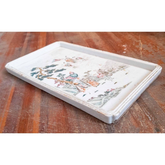 19th Century Chinese Porcelain Tray in Famille Rose Palette, Probably Daoguang Period For Sale - Image 15 of 18