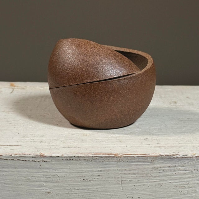 Ceramic Kimi Nii – Vintage Pair of Postmodernist/Brutalist Stoneware Wood-Fired Sculptures, Signed For Sale - Image 7 of 12