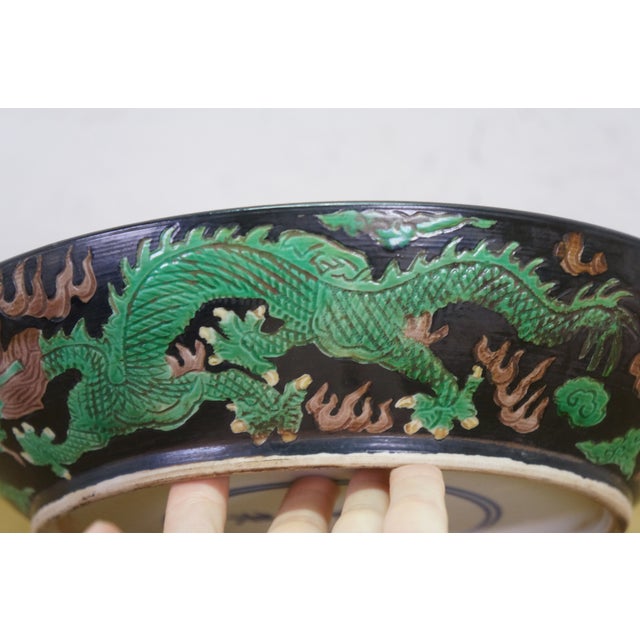 Antique Chinese Kangxi Famille Noire 5 Toed Dragon Dish Bowl 11" For Sale - Image 17 of 18