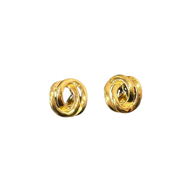 Contemporary Vintage Monet 1980s Gold-Interlocking Loop Clip-on Earrings, A Pair For Sale - Image 3 of 5