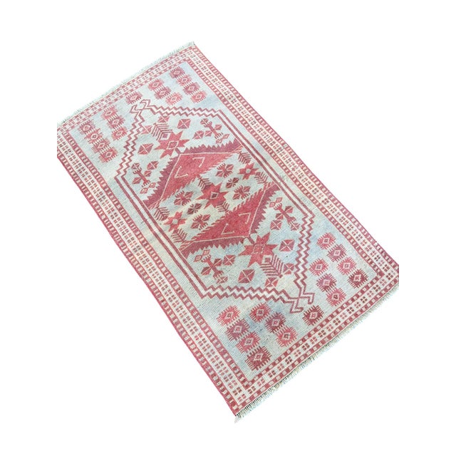 This is a beautiful, handknotted rug made using traditional techniques. with its unique patterns and natural colors, it...