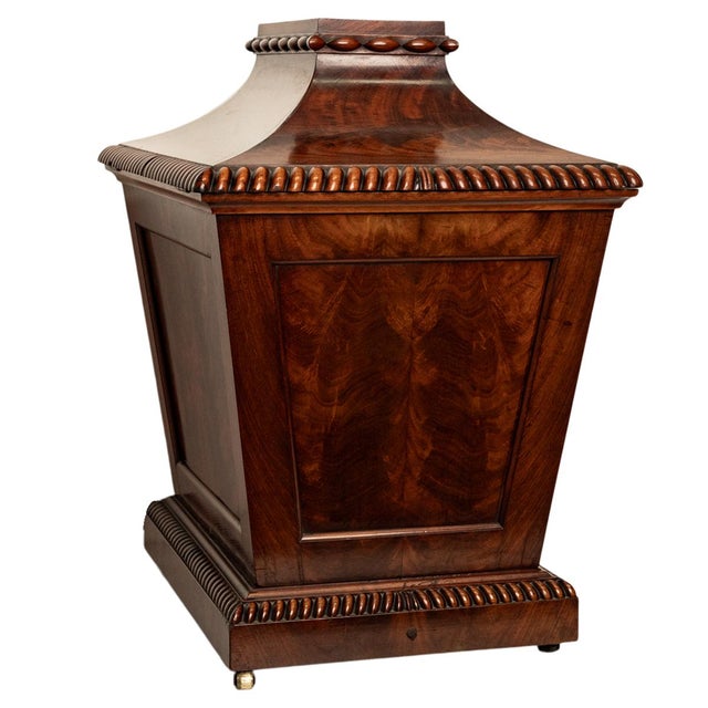 Early 19th Century Antique Georgian Regency Flame Mahogany Sarcophagus Wine Cellarette Cooler, 1820 For Sale - Image 5 of 12