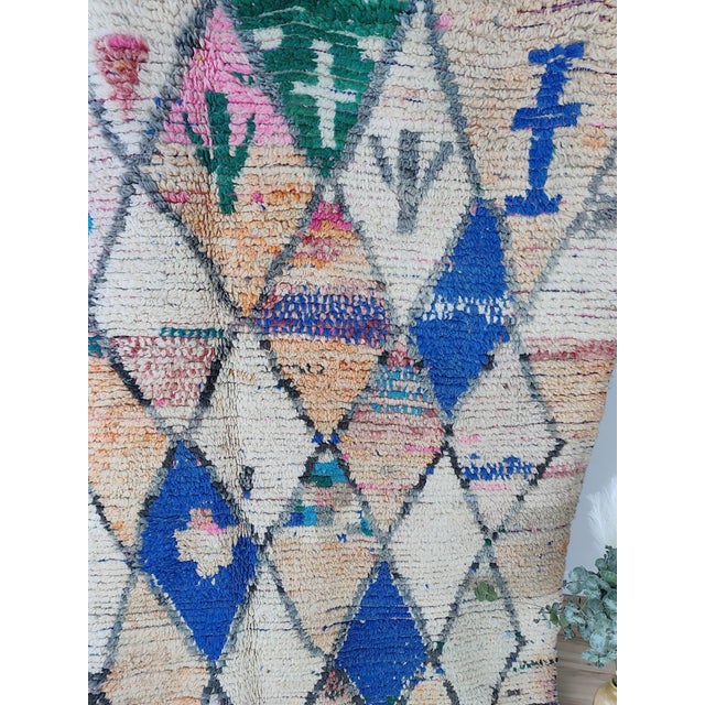 Textile Ivory Multicolor Diamond Wool Moroccan Boujaad Rug For Sale - Image 7 of 12