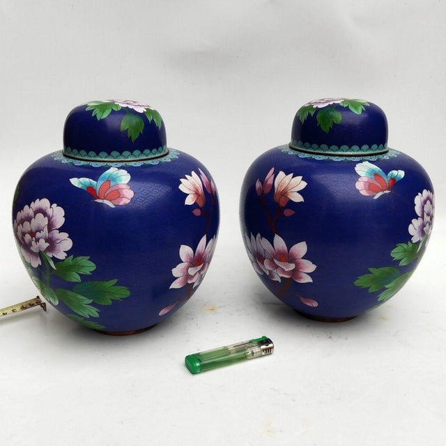 Asian Pair of Vintage Cloisonné Jars | Blue Ground Butterfly & Floral Motif With Lids For Sale - Image 3 of 9