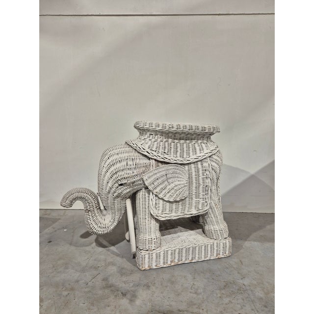 Vintage Wicker Elephant Side Table, 1970s For Sale - Image 4 of 7