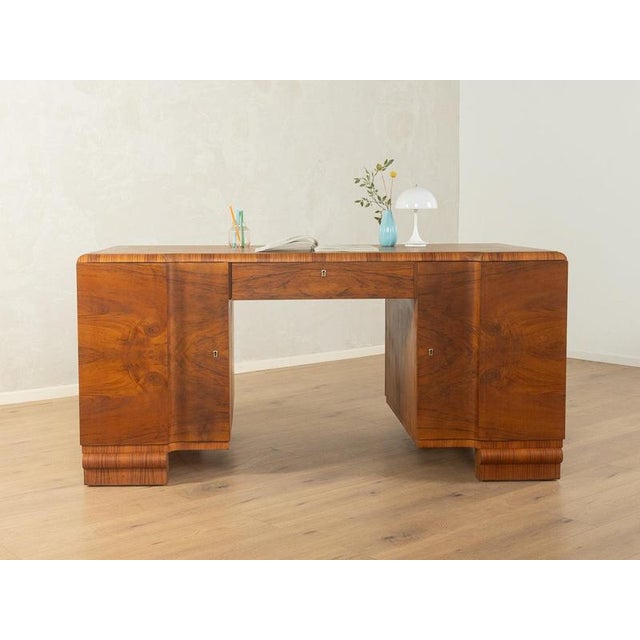 1930s Art Deco Desk excellent craftsmanshiphigh-quality materialsdovetailed solid wood drawersMade in Germany Table...