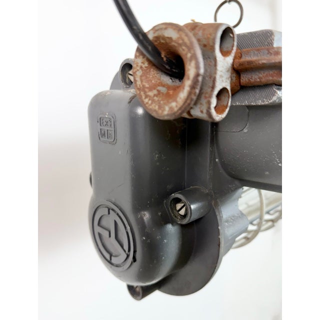 Industrial Grey Hanging Tube Light from Elektrosvit, 1970s For Sale - Image 4 of 18