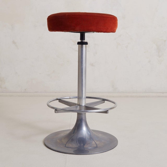 French Chrome Bar Stool in Original Burnt Orange Corduroy, 1960s For Sale - Image 9 of 18