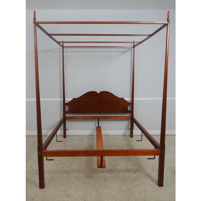 Age: Approx: 20 Years Old Details: High Quality Construction Bolted Rail Construction Pencil Point Tapering Posts Offered...