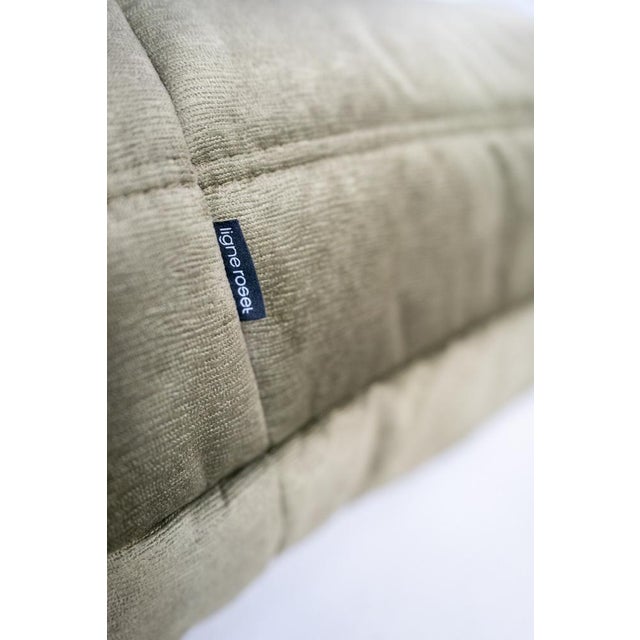 Togo Lounge Chair and Khaki Velvet by Michel Ducaroy for Ligne Roset, 1973, Set of 2 For Sale - Image 3 of 18
