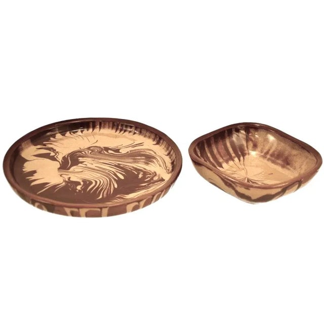 Round seven inch studio art clay rimmed tray with bowl from the big sky state Montana in a three tone swirled clay in tan...