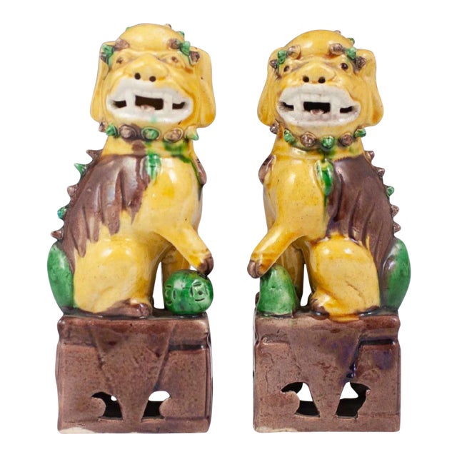 20th Century Chinese Sancai Glazed Porcelain Foo Dogs - a Pair For Sale