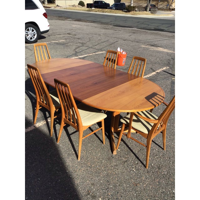 Koefoeds Hornslet 1960's Mid-Century Modern Solid Teak Dining Set, 2 Leaves With 6 Chairs For Sale - Image 4 of 12
