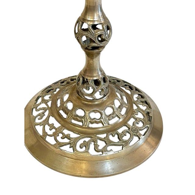 French Vintage French Style Marble Top Brass Filigree Base Cocktail Table For Sale - Image 3 of 14