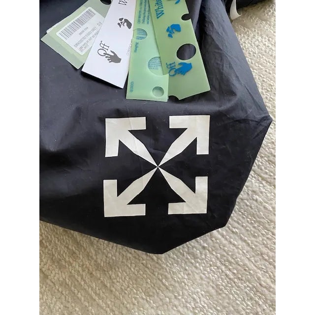 Virgil Abloh Off-White Crossbody/Shoulder Bag, Made in Italy, Adjustable Straps For Sale In Chicago - Image 6 of 12