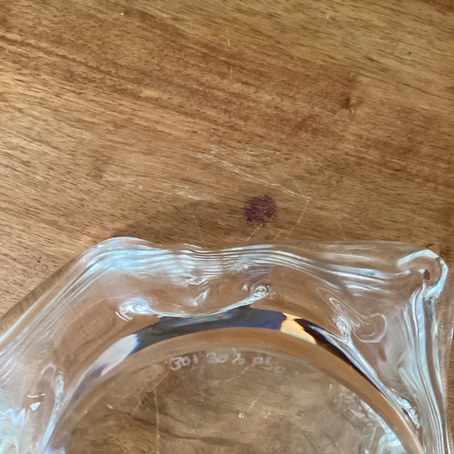 Mid-Century Modern Handkerchief Art Glass Vase/Centerpiece For Sale - Image 12 of 12