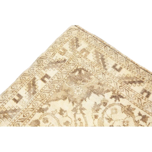 Textile 1960s Bohemian Decor Wool Oversize Rug 7x10 For Sale - Image 7 of 9