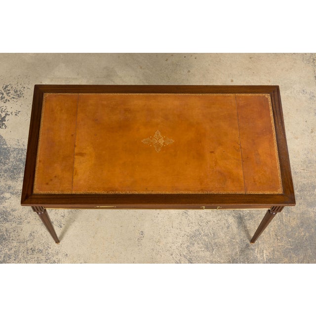 French Mid-20th Century French Louis XVI Writing Desk in Mahogany & Leather For Sale - Image 3 of 18