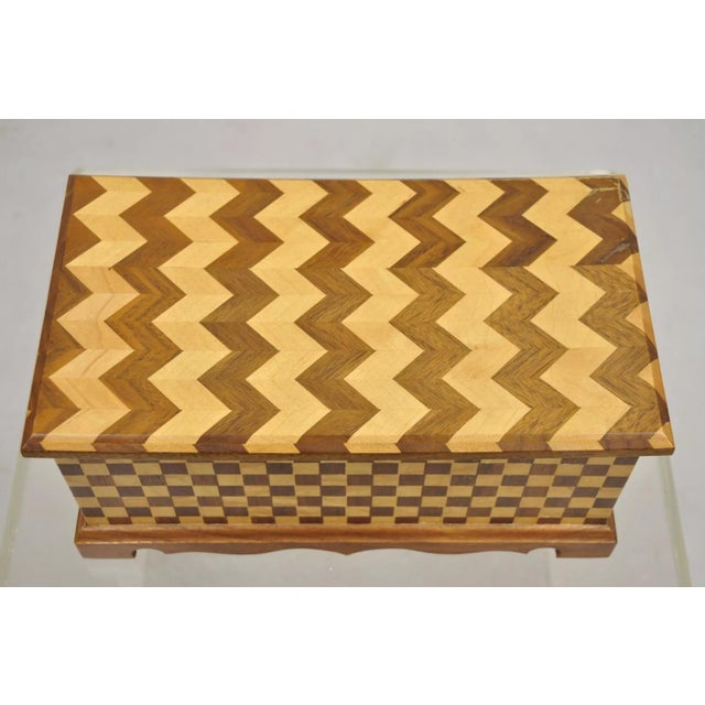 Mid 20th Century Arts & Crafts Mahogany Wood Checkerboard Inlay Handmade Trinket Jewelry Box For Sale - Image 4 of 12