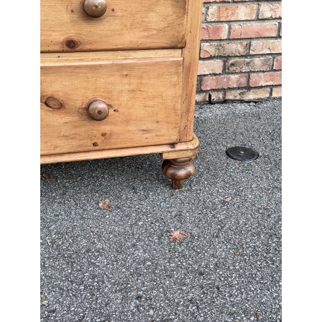 English 19th Century English Pine Chest of Drawers For Sale - Image 3 of 11