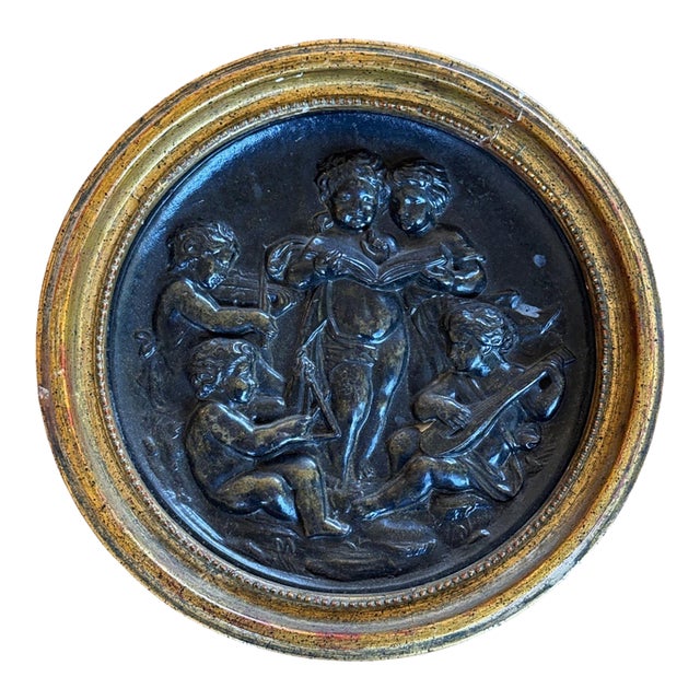 19th Century Italian Musical Putti Roundel in Gilt Frame For Sale