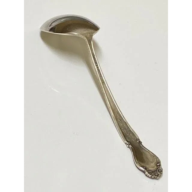 Sterling Solid Gravy Ladle Circa 1948 by Rogers International Silver in the Wedding Bells Pattern No Monogram For Sale - Image 9 of 12