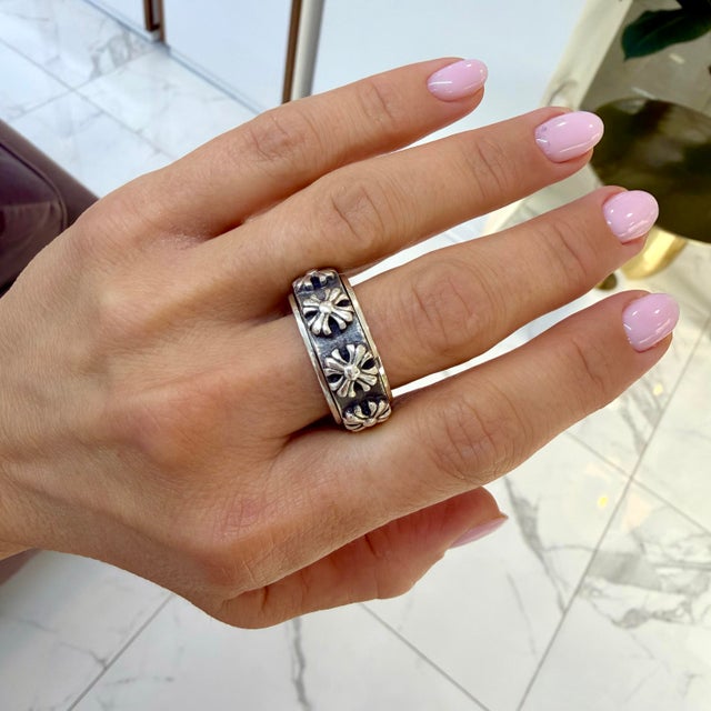 Silver Men’s Chrome Hearts 925 Sterling Silver Spinner Ch X Band Ring, Size 9 For Sale - Image 8 of 8