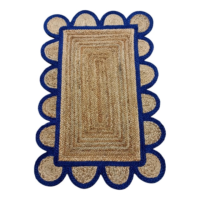 Handwoven Natural Jute Bath Rug With Blue Scalloped Border For Sale