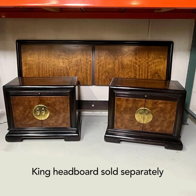 Brown Pair Bernhardt Chinoiserie Asian Nightstand Cabinets With Pull Out Trays For Sale - Image 8 of 17