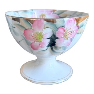 Antique, Early 20th Century Noritake Japan Azalea Porcelain Scalloped Grapefruit Bowl on Pedestal For Sale