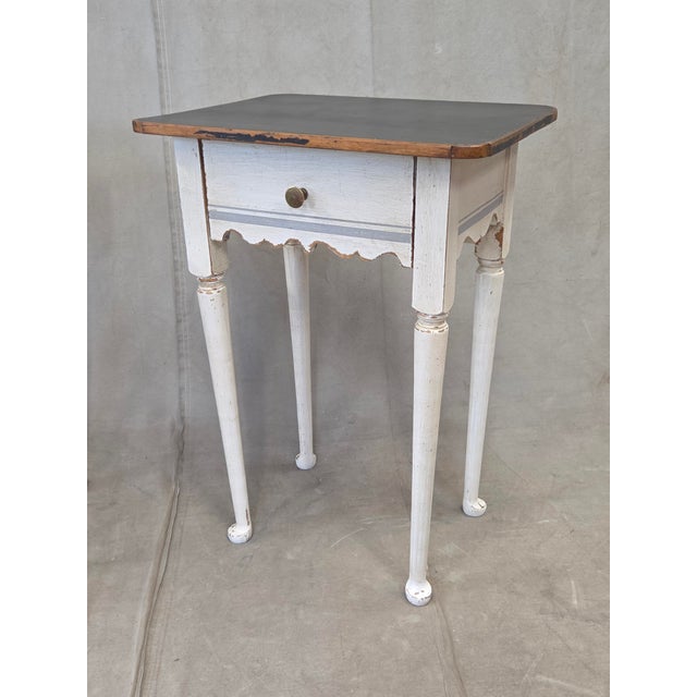 Antique Pine Nightstands Painted White With Gray Banding and Black Tops - A Pair For Sale - Image 4 of 17