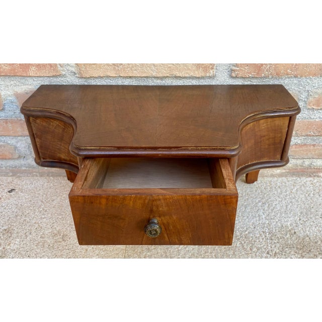 Vintage Design These original hanging tables are very interesting in a small bedroom due to their size and fixing system....