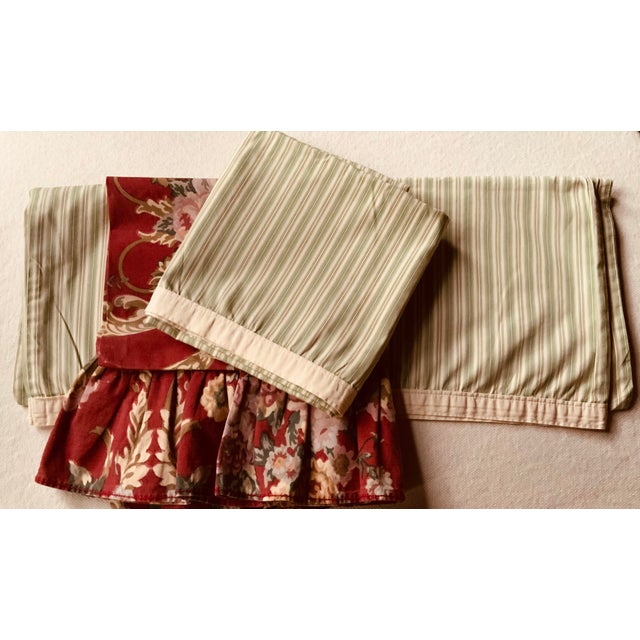 Textile Vintage Ralph Lauren Country House Pillowcases - Classic American Style in Pure Cotton For Sale - Image 7 of 12