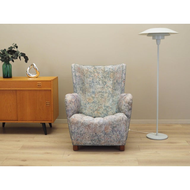 The lamp was made in the 1970s, designed by the well-known Danish designer Sophus Frandsen. It is made of metal in white....