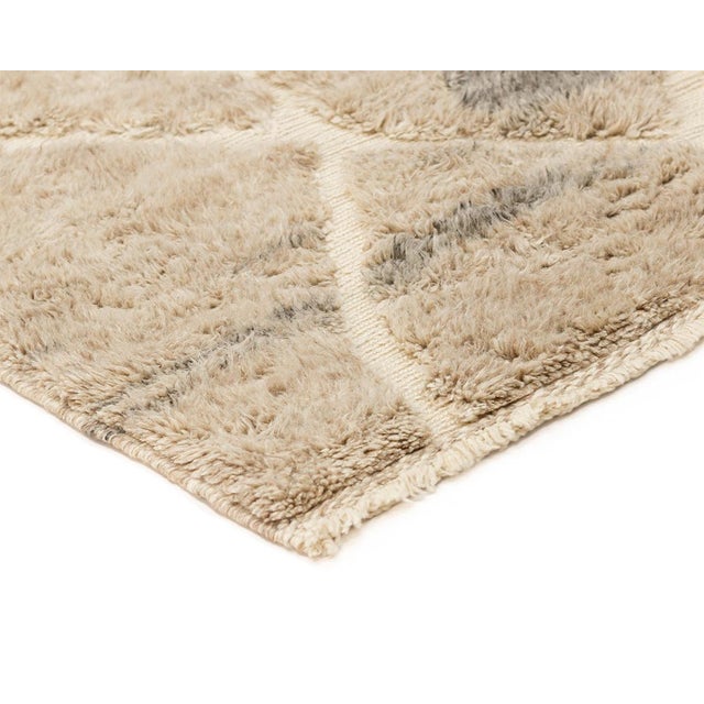 Early 21st Century Hand-Knotted Wool Premium Rug by Azele Studio For Sale - Image 5 of 11