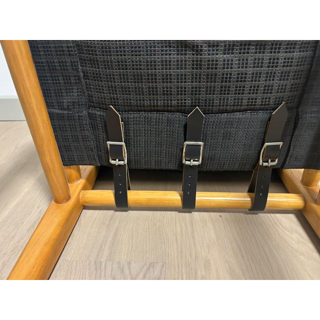 Zanotta Linda Chair in Wood and Canvas by Jonathan De Pas, Donato Durbino, and Paolo Lomazzi for Zanotta, 1970s For Sale - Image 4 of 8