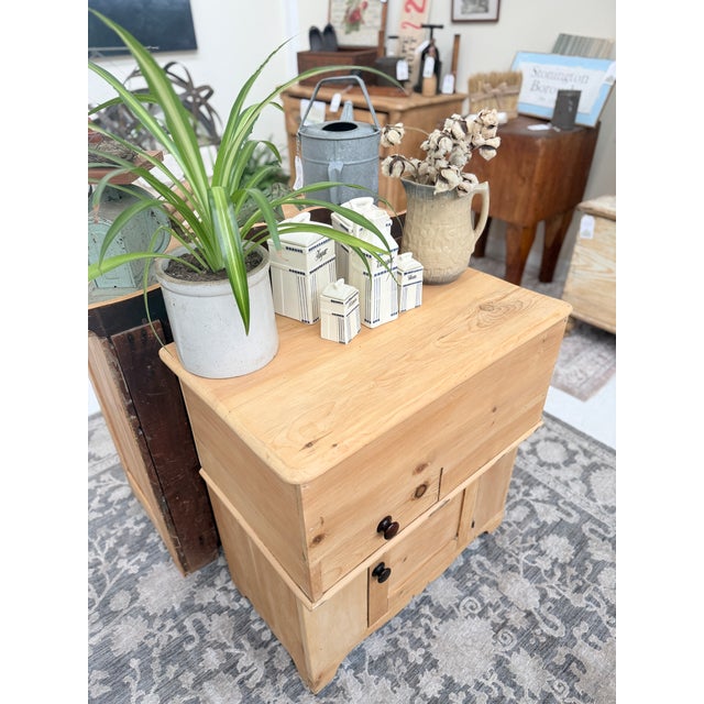 Antique Scrubbed Pine Sugar Chest For Sale In Providence - Image 6 of 15