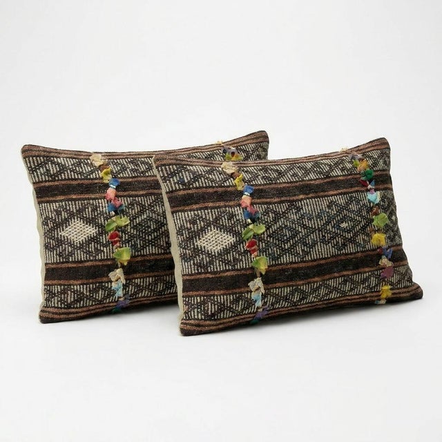 Mid-Century Modern Modern Kilim Lumbar Pillow Cover 14'' X 24'' - Set of Two For Sale - Image 3 of 4