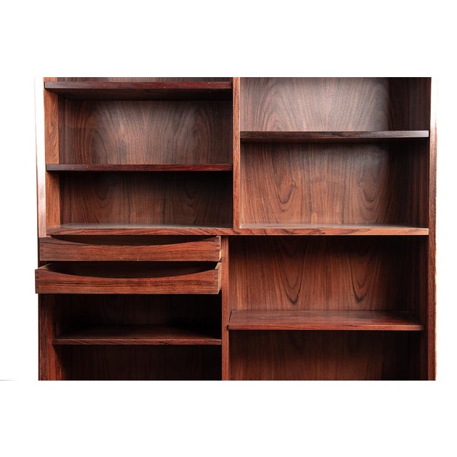 Vintage Danish Bookcase in Rosewood and Brass by Erik Brouer for Brouers Mobelfabrik, 1960 For Sale - Image 4 of 16