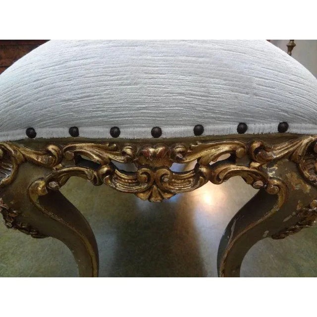 French 1920's Antique Italian Louis XV Style Giltwood Bench For Sale - Image 3 of 10