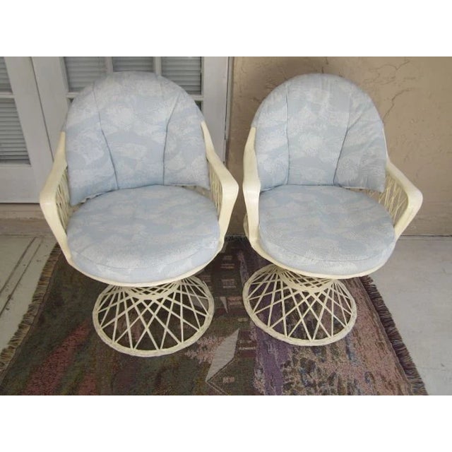 Vintage Patio Set Spun Fiberglass Russell Woodard Style Cushions, 5 Pieces For Sale - Image 9 of 11