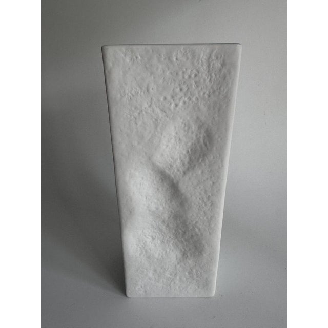 Ceramic White Vase by Martin Freyer for Rosenthal Studio Linie, 1992 For Sale - Image 7 of 8