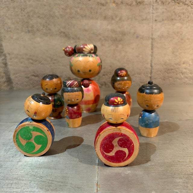 For your consideration, group of vintage Japanese Kokeshi dolls, specifically the highly collectible bobblehead varieties...