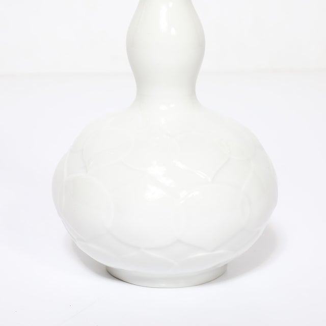 1960s Mid-Century Stylized White Lotus Form Flower Porcelain Vase by Meissen For Sale - Image 5 of 13