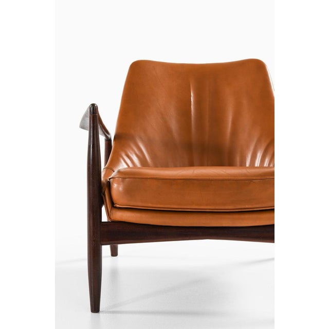 Afromosia and Leather Easy Chair attributed to Ib Kofod-Larsen, 1950s For Sale - Image 3 of 11